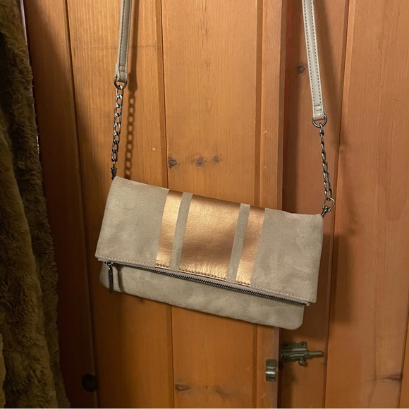 Neiman Marcus Convertible Clutch Tan Shoulder Bag Gold Foil Accent - Picture 2 of 10